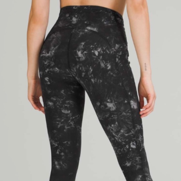 Lululemon Swift Speed High-Rise Tight 28"
🔥Aquila Black Multi. EUC - Picture 6 of 9